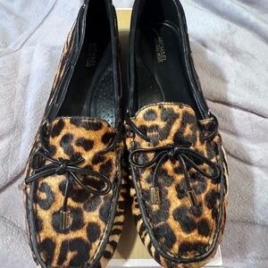 MICHAEL KORS SUTTON HAIRCALF MOC FLATS WOMEN'S SIZE: 8.5 BROWN AND BLACK